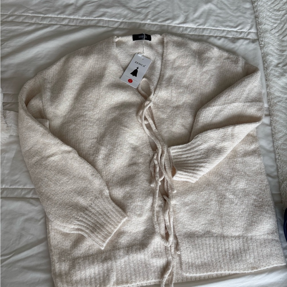 Chic Cream Cardigan Sweater